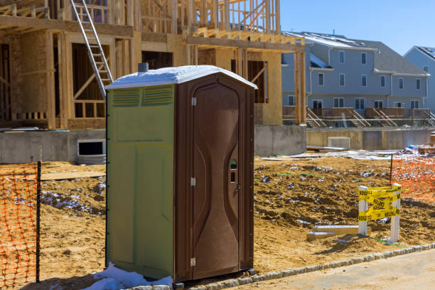 Portable Toilet Options We Offer in Aurora, OH
